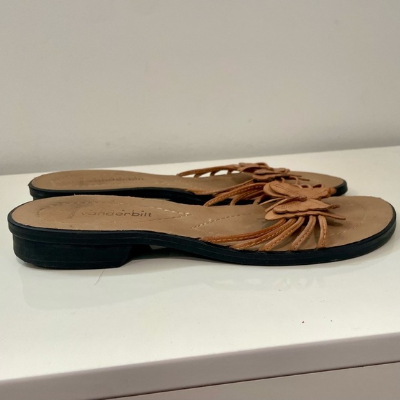 Vintage Y2K Butterfly Leather Slip On Strappy Flats Gloria Vanderbilt Size 7 - Picture 3 of 6